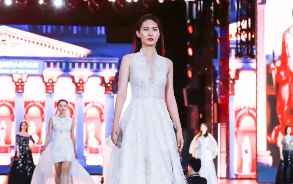 “电梯门”后向妻子转238亿！胜宏科技	，又给所有老板上了一课