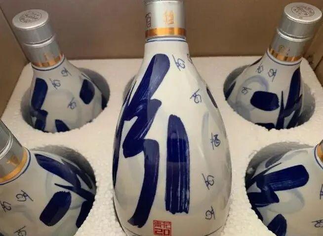 汾酒单季净利跌43%	，五粮液夺回老二“宝座”